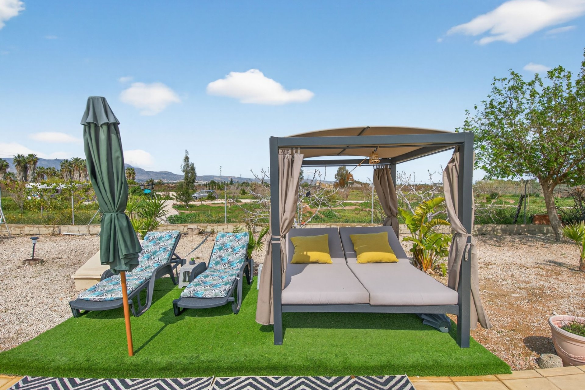 Herverkoop - Finca / Plattelands Woning - Crevillente