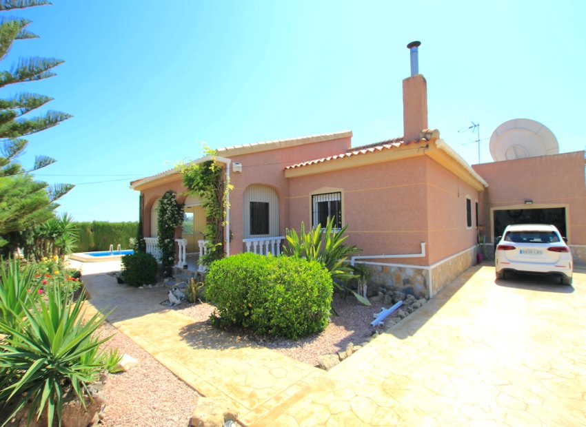 Herverkoop - Finca / Plattelands Woning - Daya Vieja