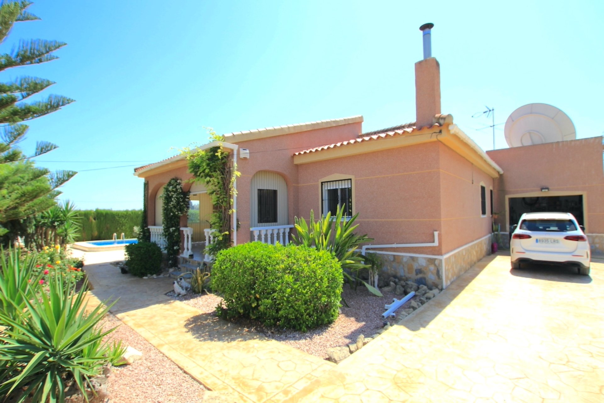 Herverkoop - Finca / Plattelands Woning - Daya Vieja
