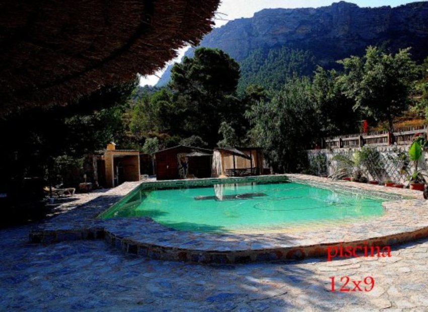 Herverkoop - Finca / Plattelands Woning - Gea y Truyols