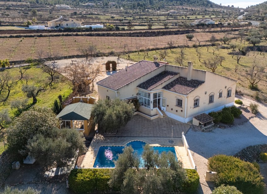 Herverkoop - Finca / Plattelands Woning - La Zarza