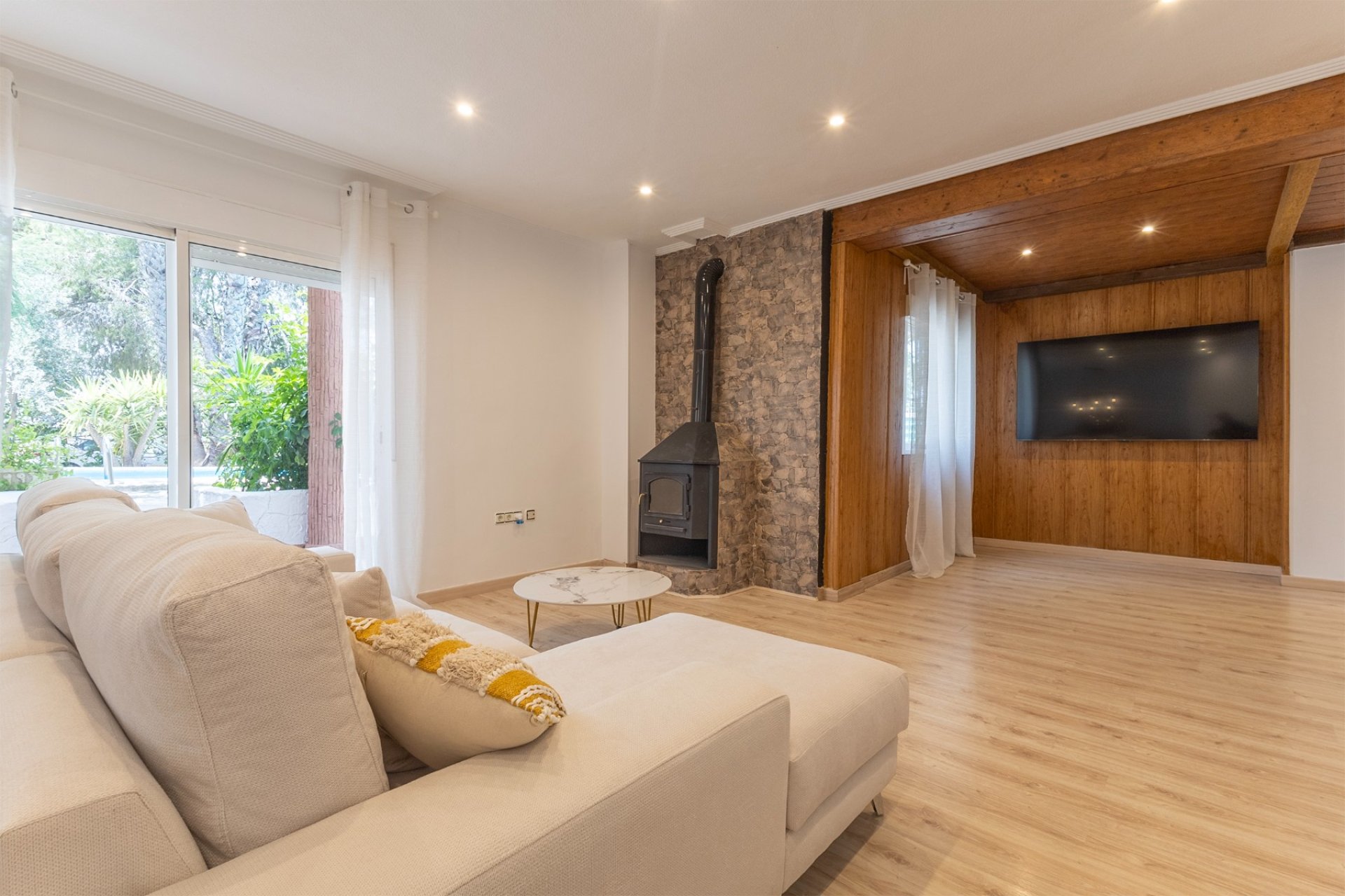 Herverkoop - Finca / Plattelands Woning - Orihuela