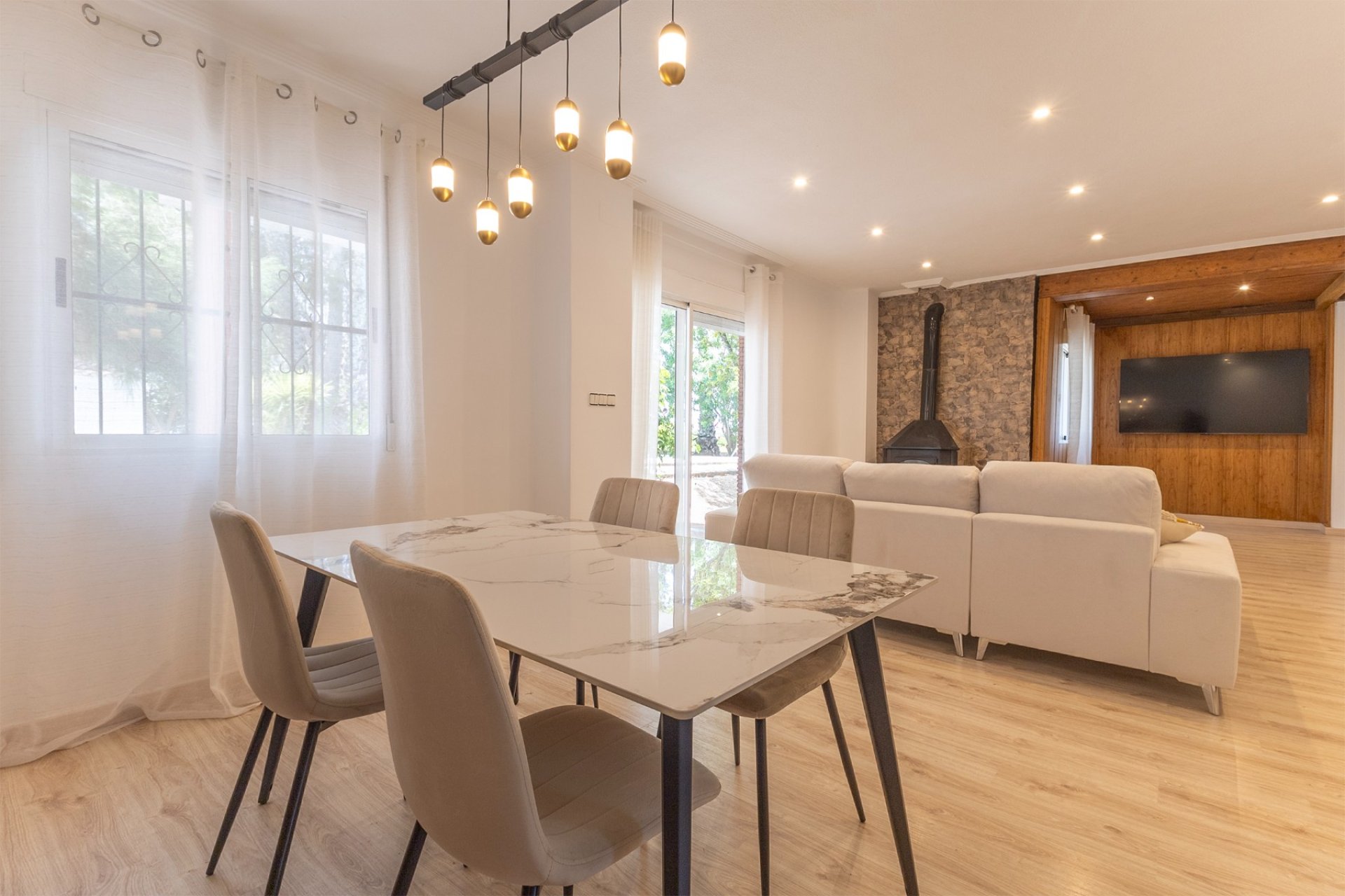 Herverkoop - Finca / Plattelands Woning - Orihuela