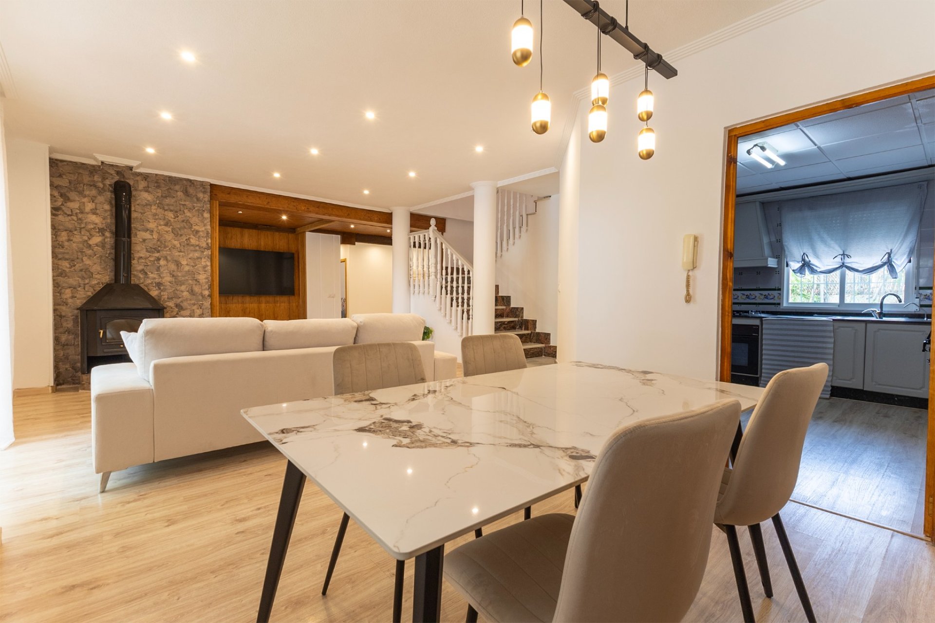 Herverkoop - Finca / Plattelands Woning - Orihuela