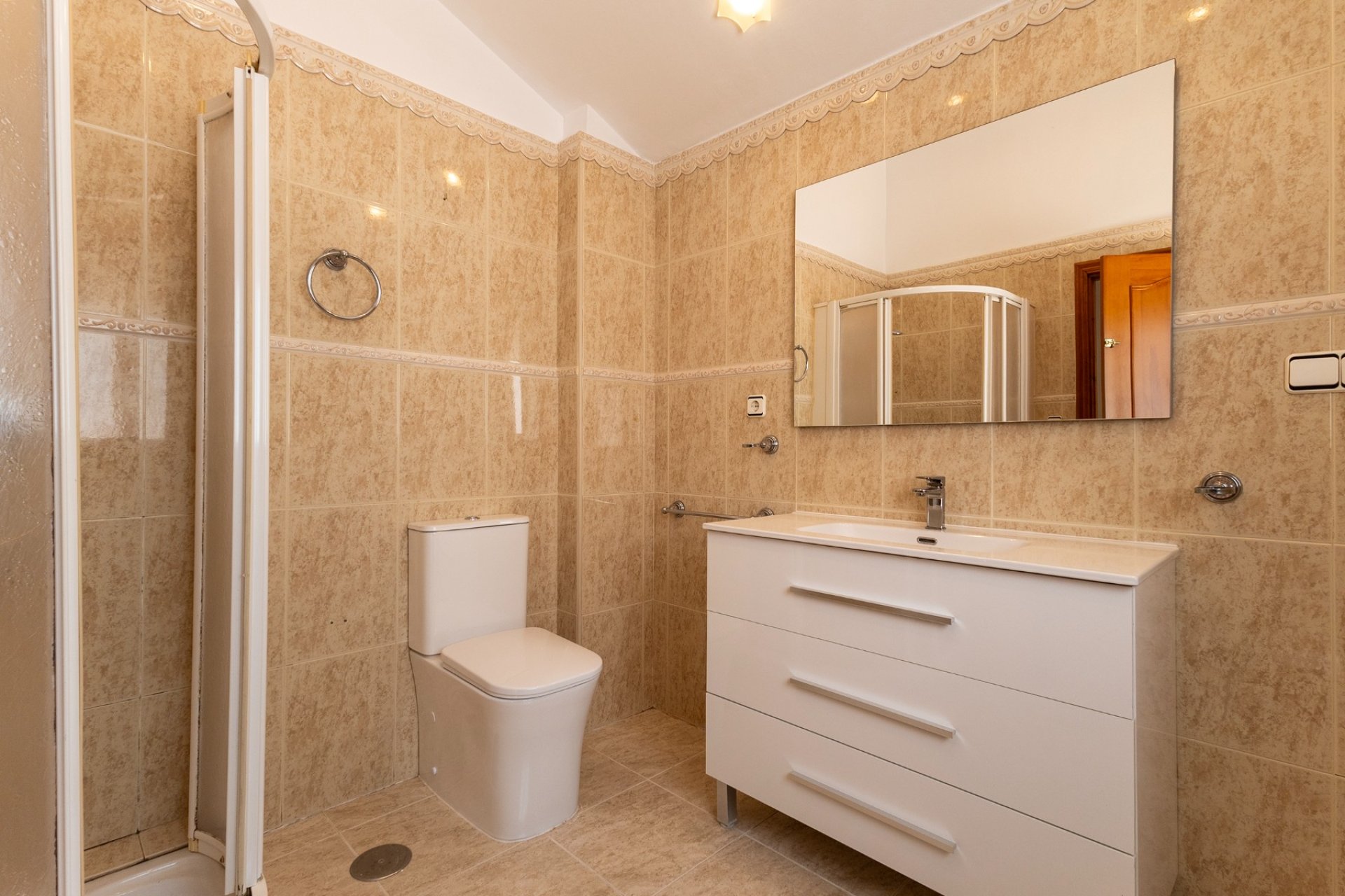 Herverkoop - Finca / Plattelands Woning - Orihuela