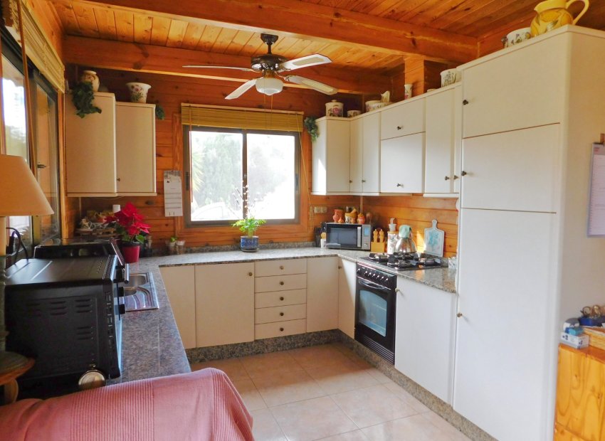 Herverkoop - Finca / Plattelands Woning - Torremendo