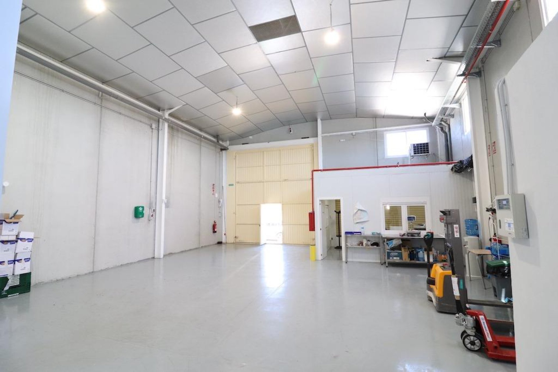 Herverkoop - Industrial unit - Los Montesinos - Centro