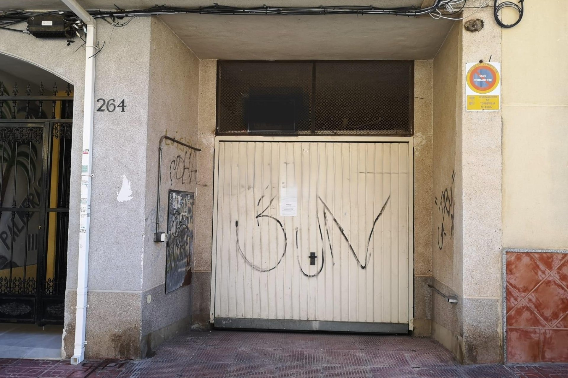 Herverkoop - Parkeerplaats / Garage - Torrevieja - Playa de los Locos