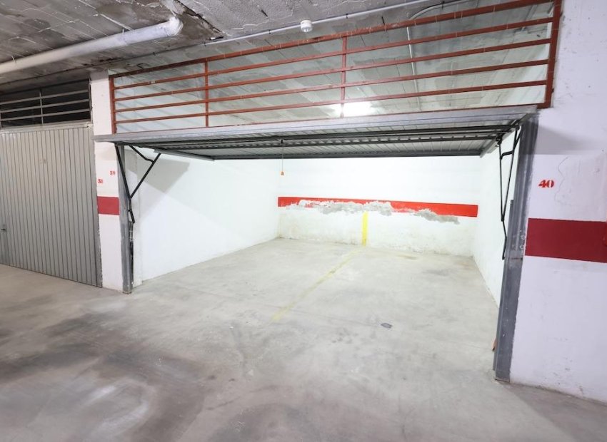 Herverkoop - Parkeerplaats / Garage - Torrevieja