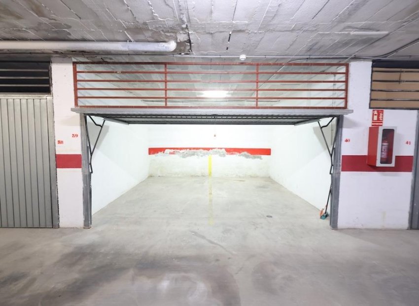 Herverkoop - Parkeerplaats / Garage - Torrevieja