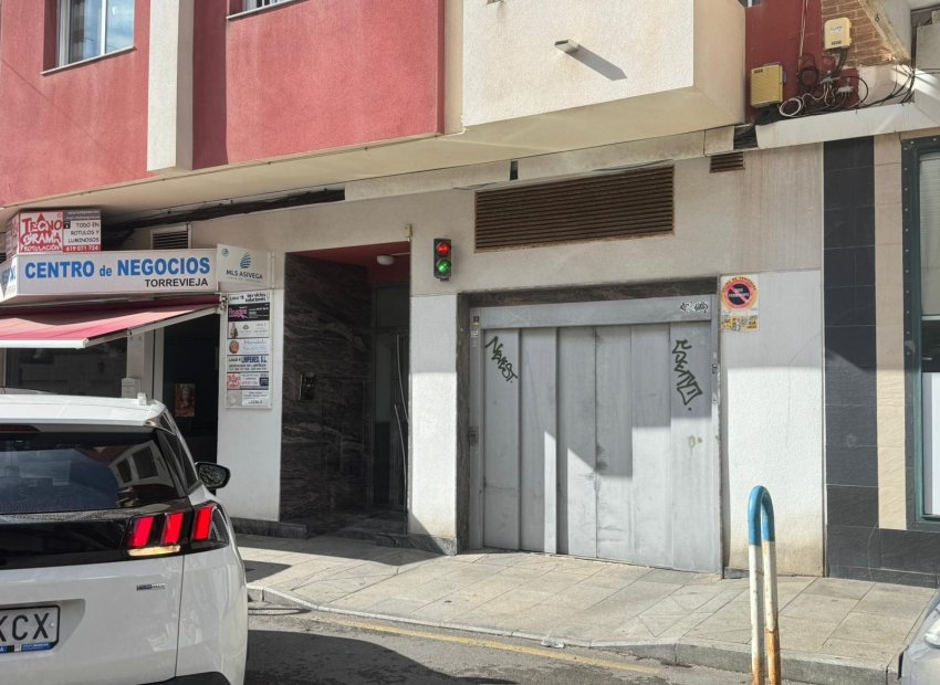 Herverkoop - Parkeerplaats / Garage - Torrevieja