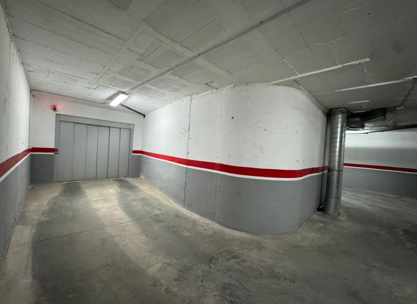 Herverkoop - Parkeerplaats / Garage - Torrevieja