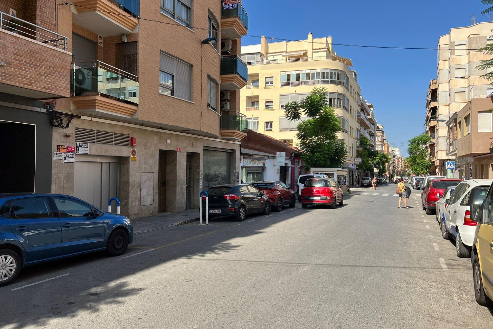 Herverkoop - Parking - Torrevieja - Centro