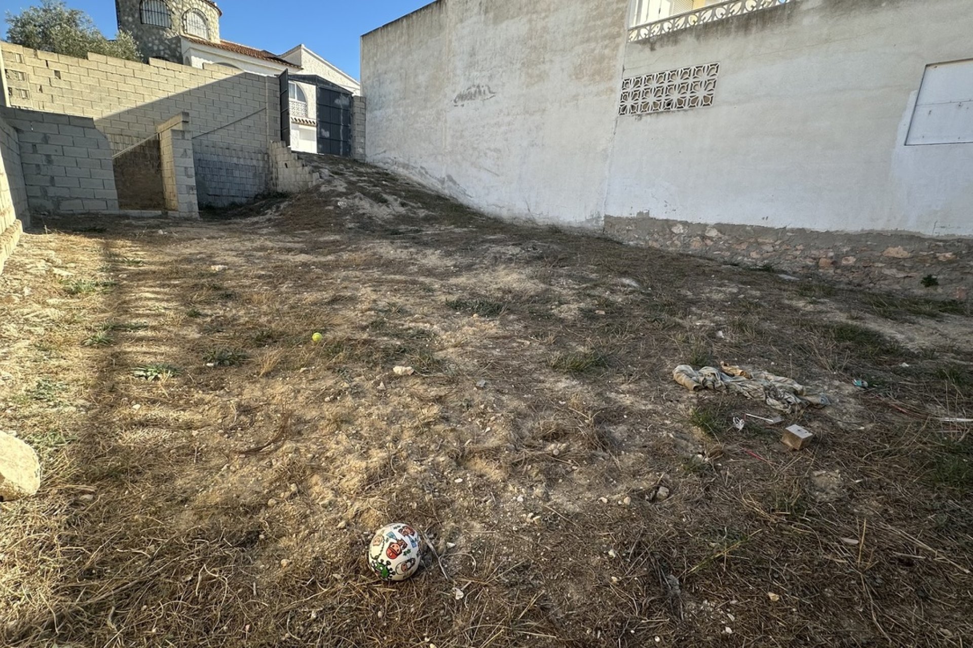 Herverkoop - Perceel - Benijofar