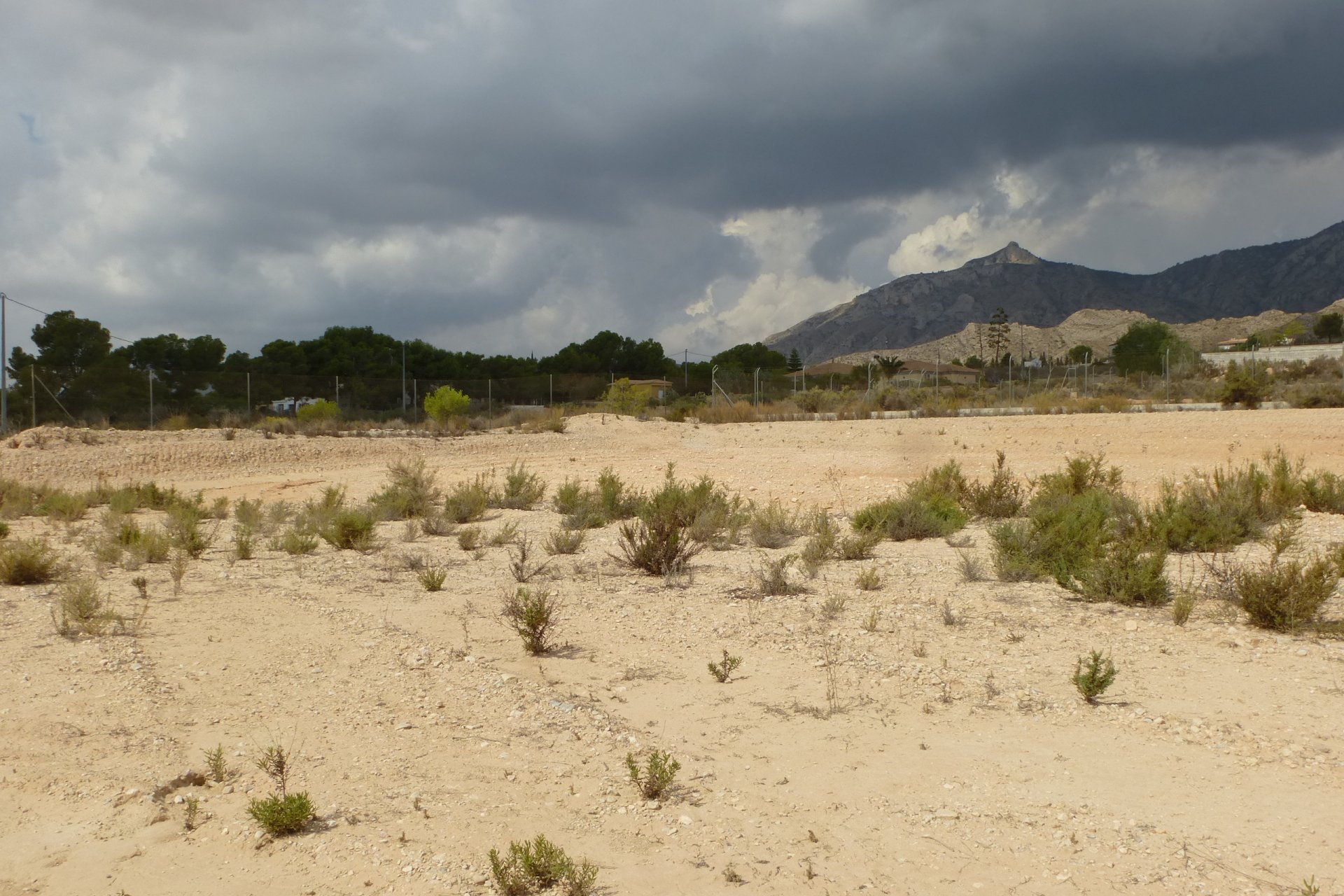 Herverkoop - Plot - Crevillente