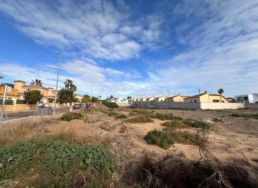 Herverkoop - Plot - La Marina - San Fulgencio