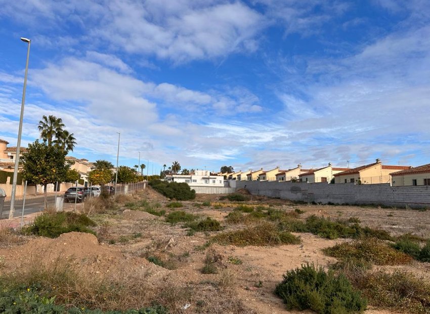 Herverkoop - Plot - La Marina - San Fulgencio