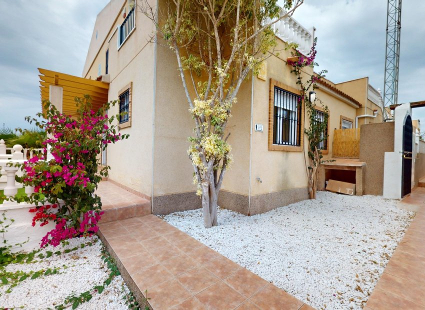 Herverkoop - Quad House - Orihuela Costa - Blue Lagoon