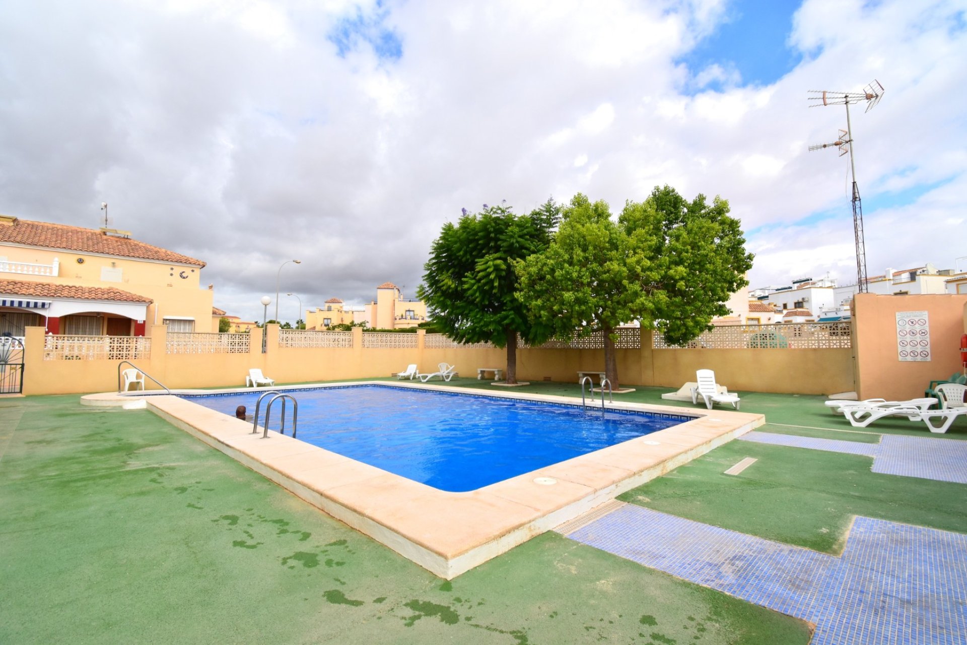 Herverkoop - Quad House - Orihuela Costa - Playa Flamenca