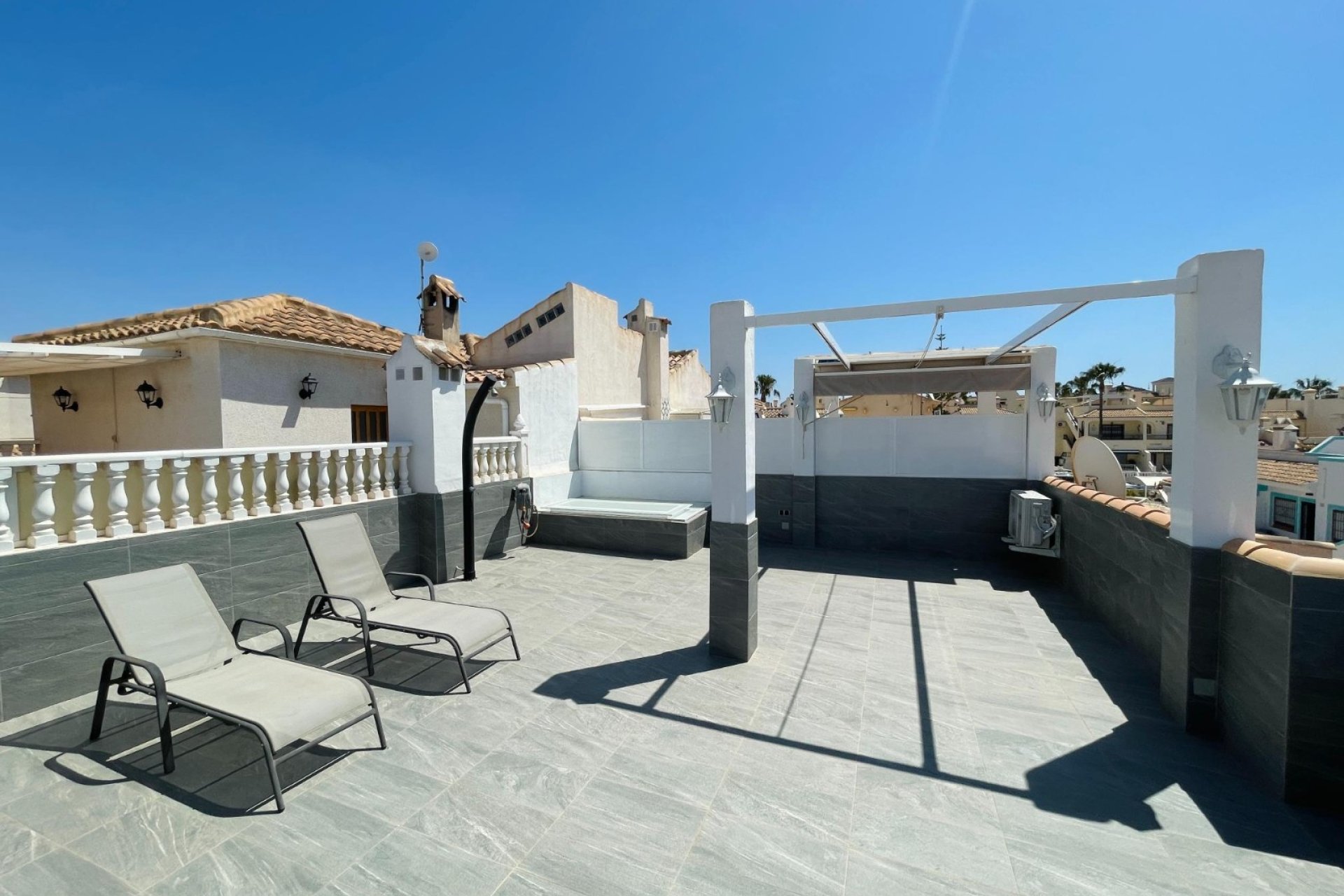 Herverkoop - Quad House - Orihuela Costa - Playa Flamenca