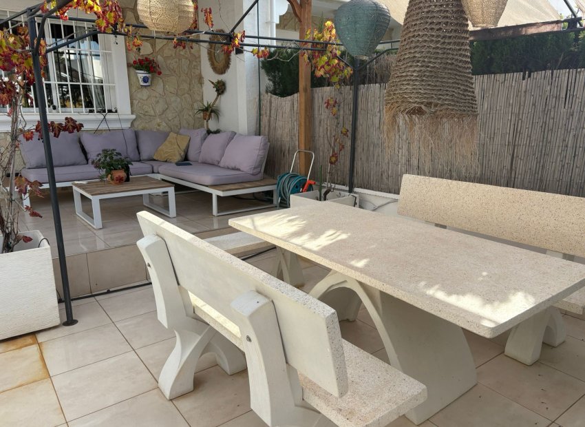 Herverkoop - Rijwoning - Algorfa