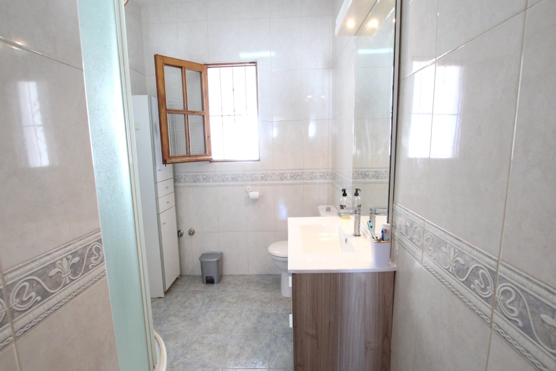 Herverkoop - Rijwoning - Benijofar