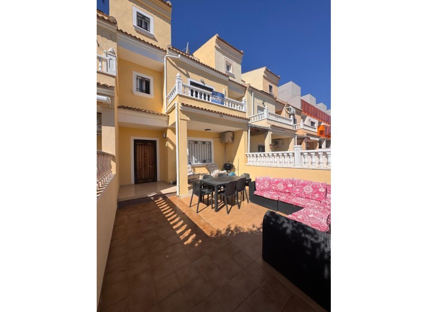 Herverkoop - Rijwoning - Campoamor