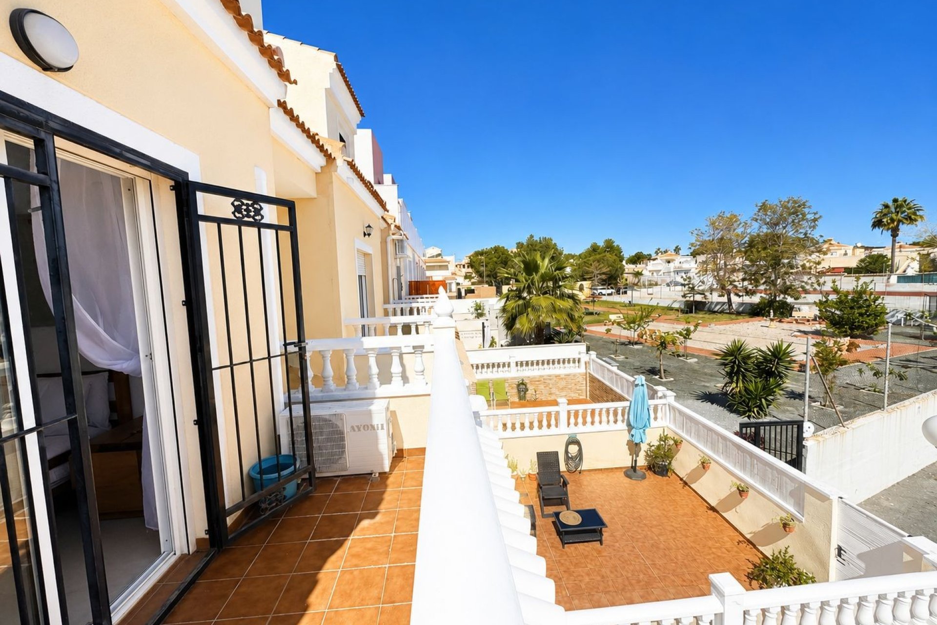Herverkoop - Rijwoning - Campoamor