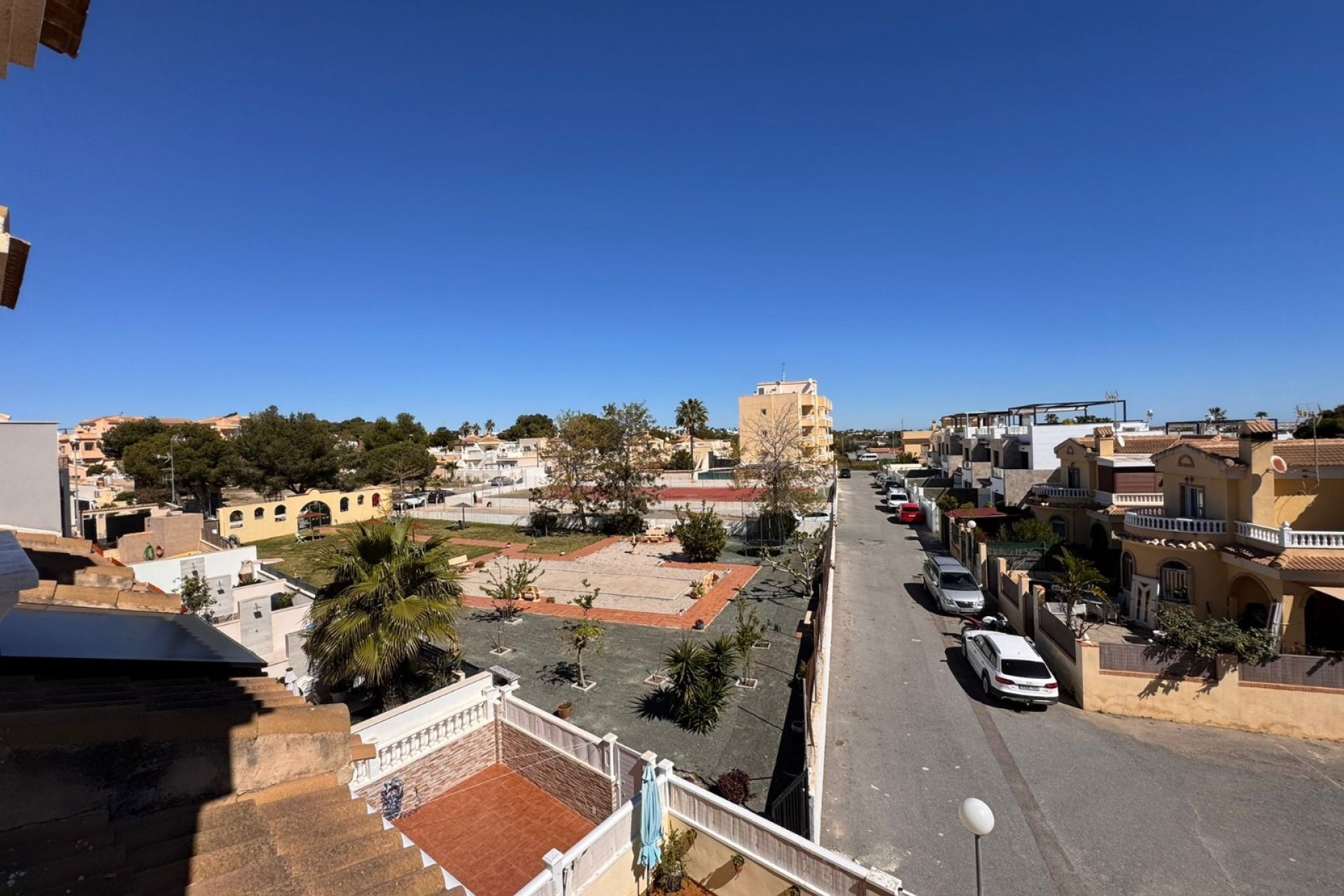 Herverkoop - Rijwoning - Campoamor