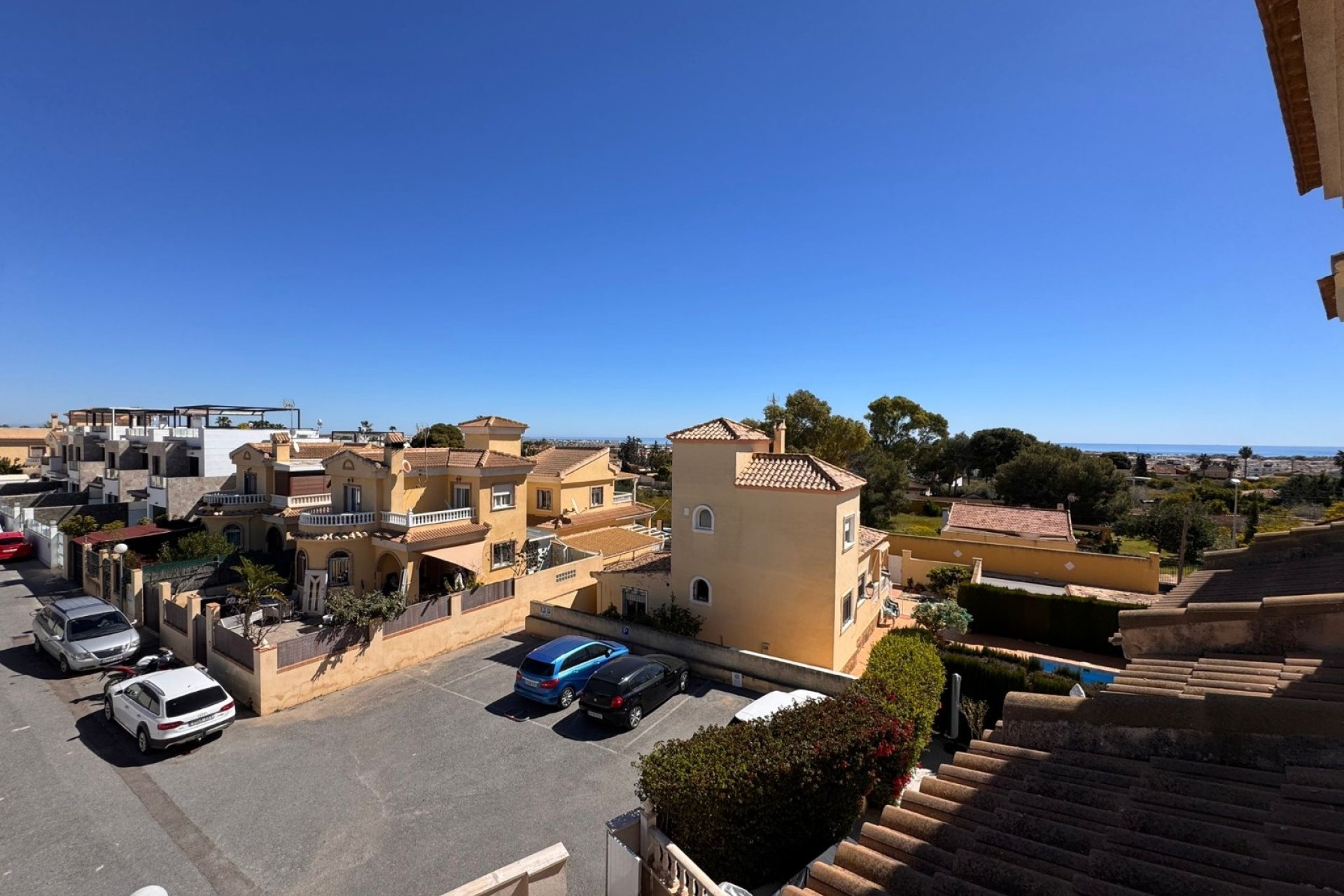 Herverkoop - Rijwoning - Campoamor