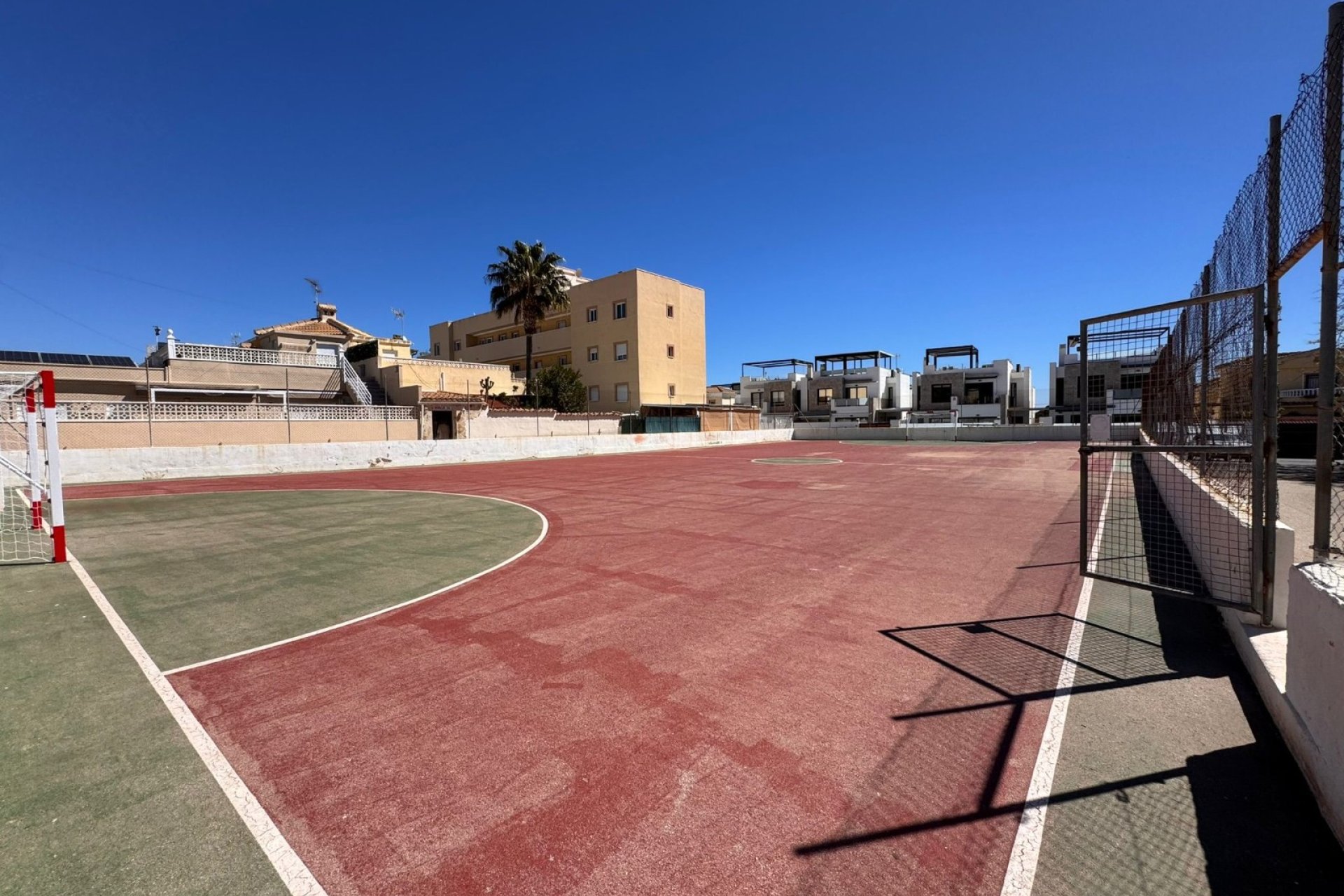 Herverkoop - Rijwoning - Campoamor