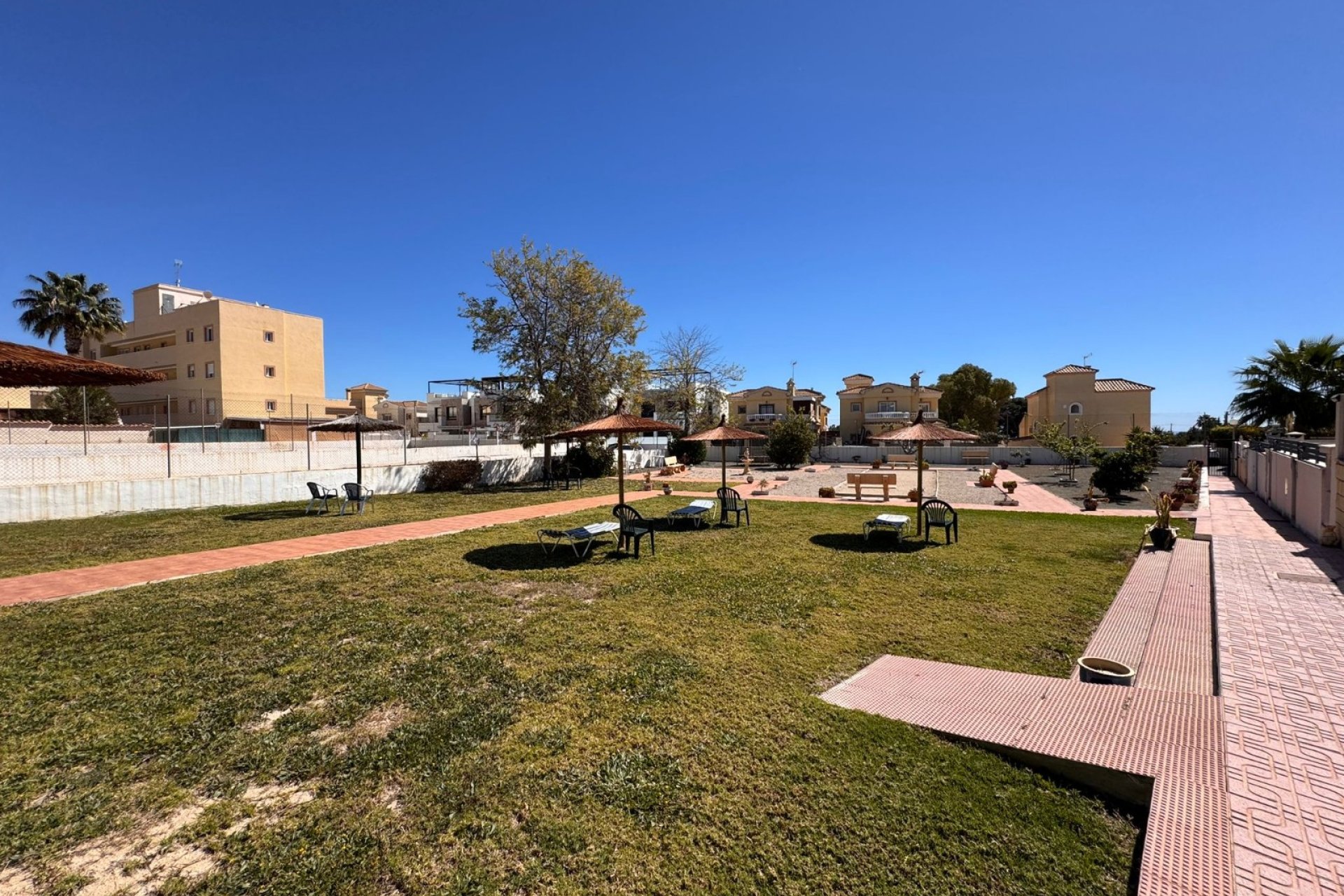 Herverkoop - Rijwoning - Campoamor
