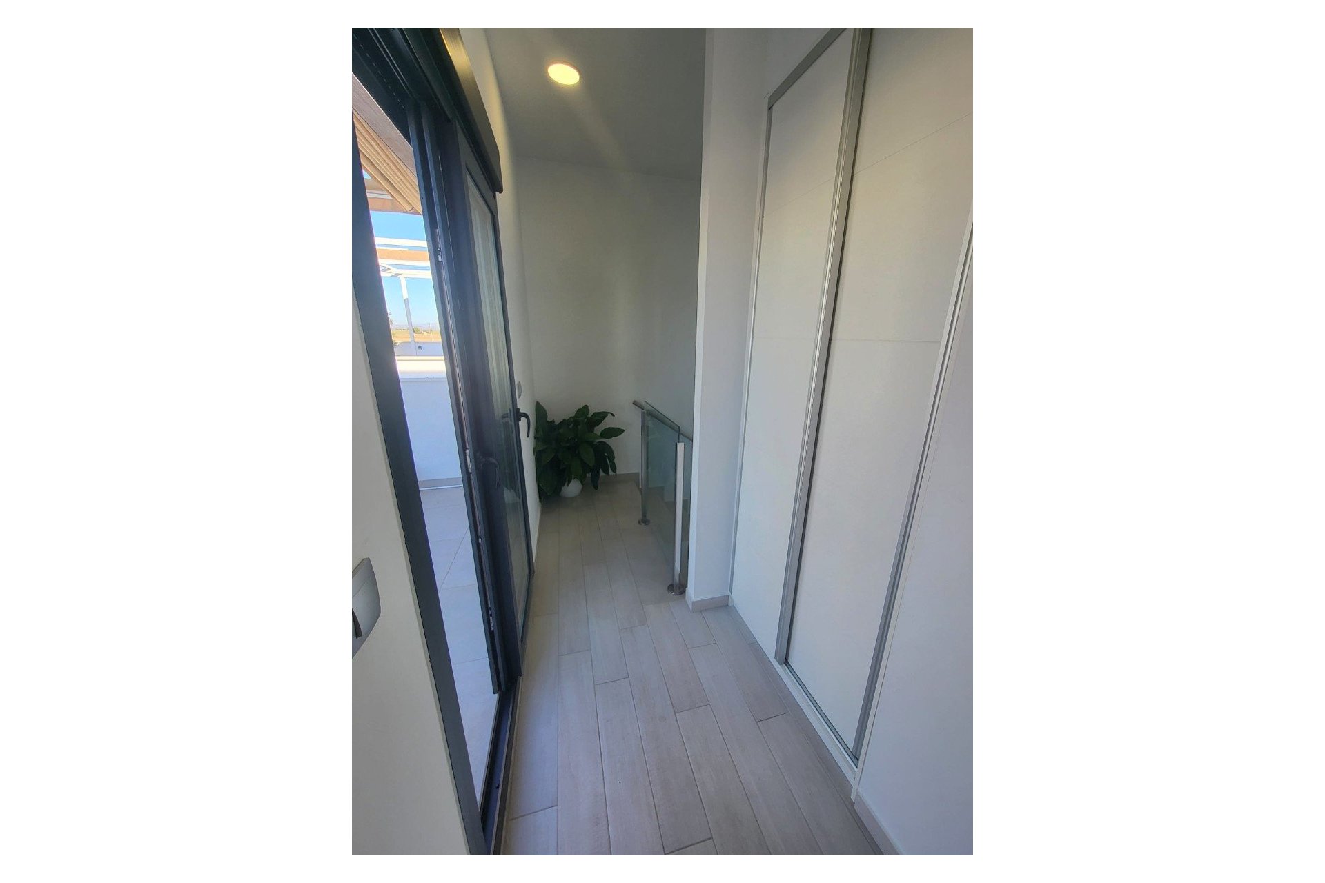 Herverkoop - Rijwoning - Daya Vieja