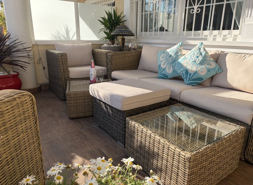 Herverkoop - Rijwoning - Heredades