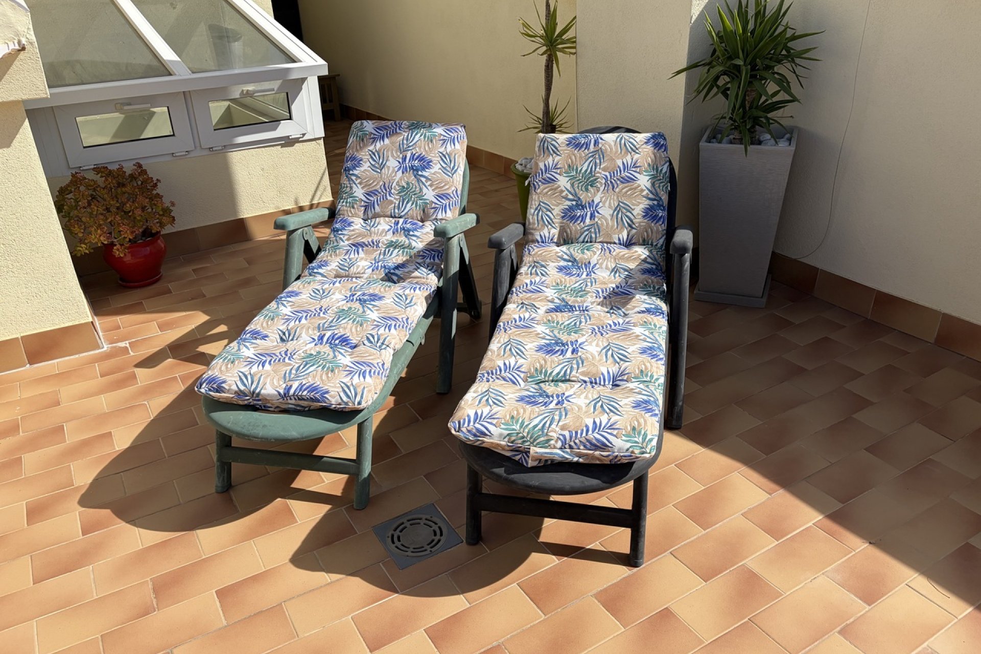 Herverkoop - Rijwoning - Heredades