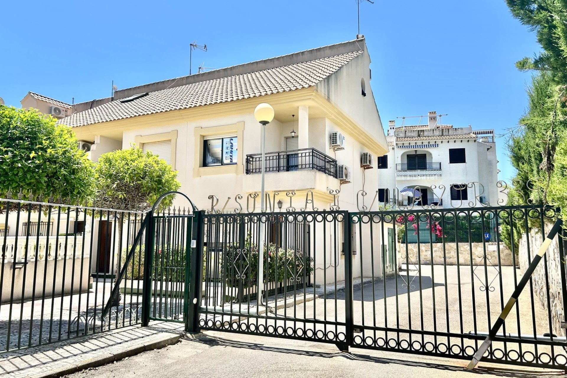 Herverkoop - Rijwoning - La Zenia