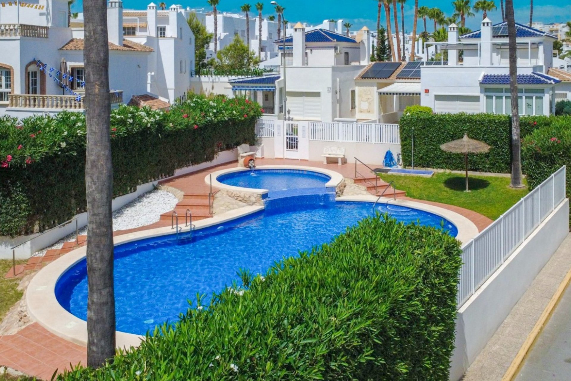 Herverkoop - Rijwoning - Orihuela Costa - La Rioja