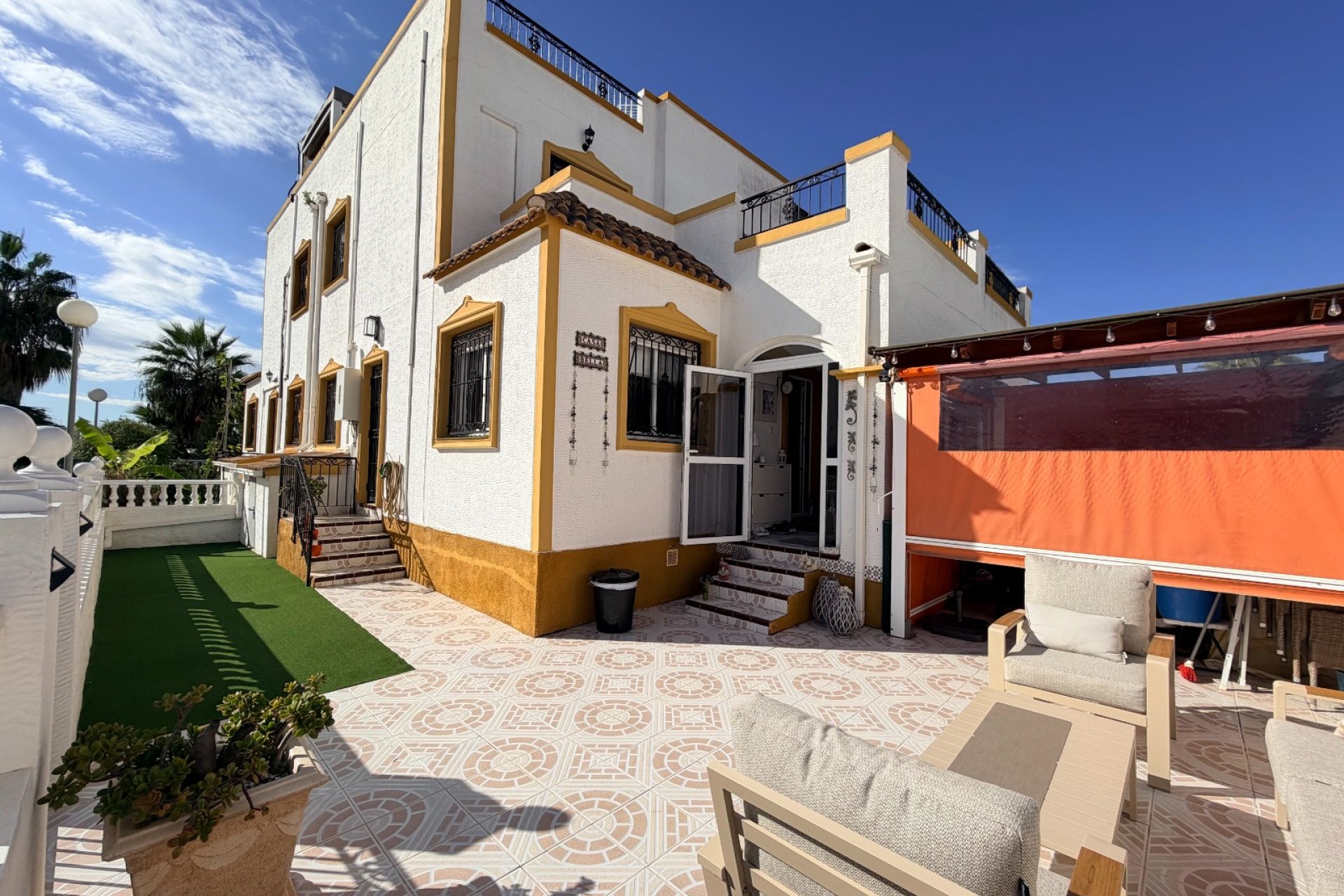 Herverkoop - Rijwoning - Orihuela - Entre Naranjos