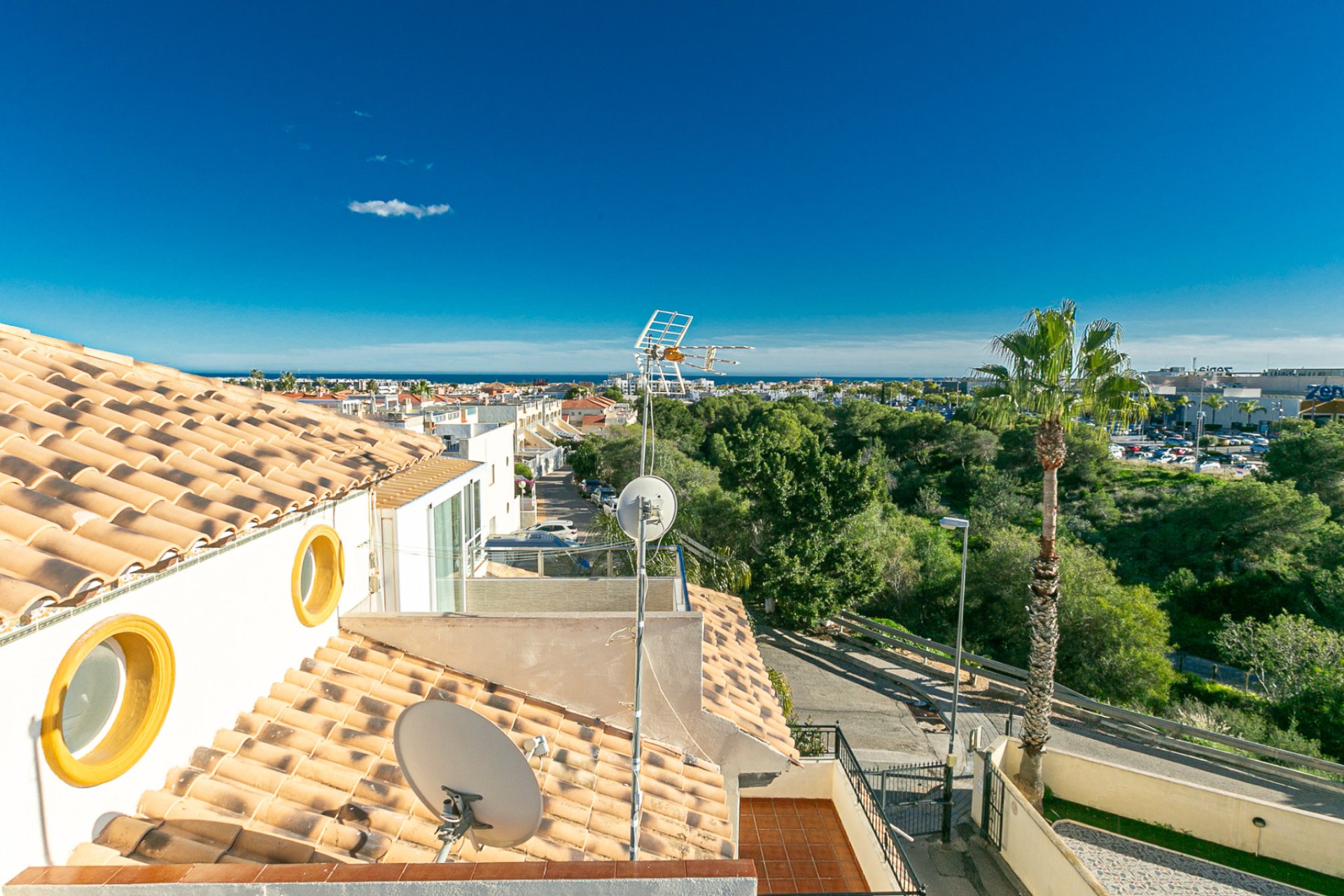 Herverkoop - Rijwoning - Playa Flamenca