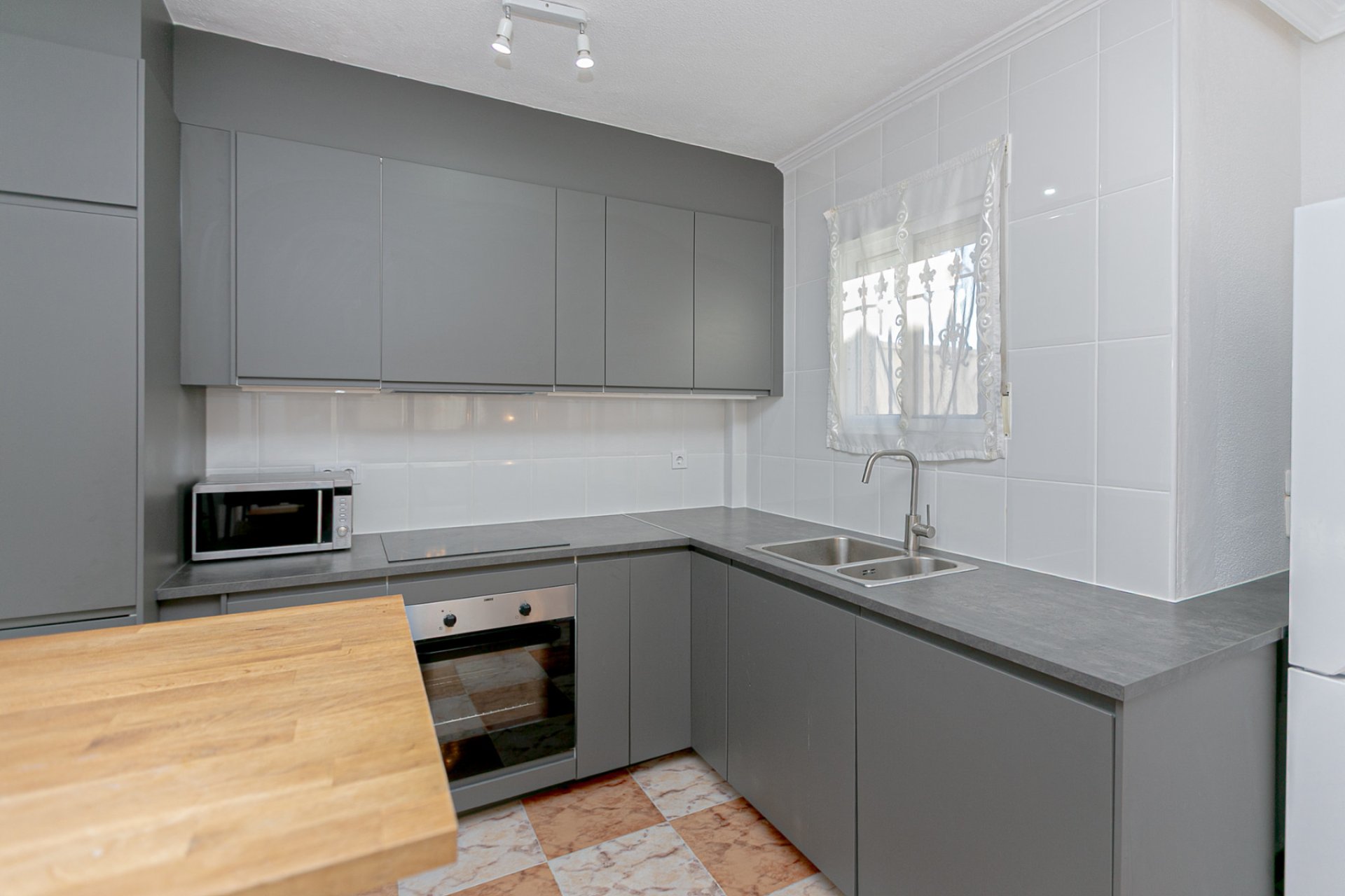 Herverkoop - Rijwoning - Playa Flamenca