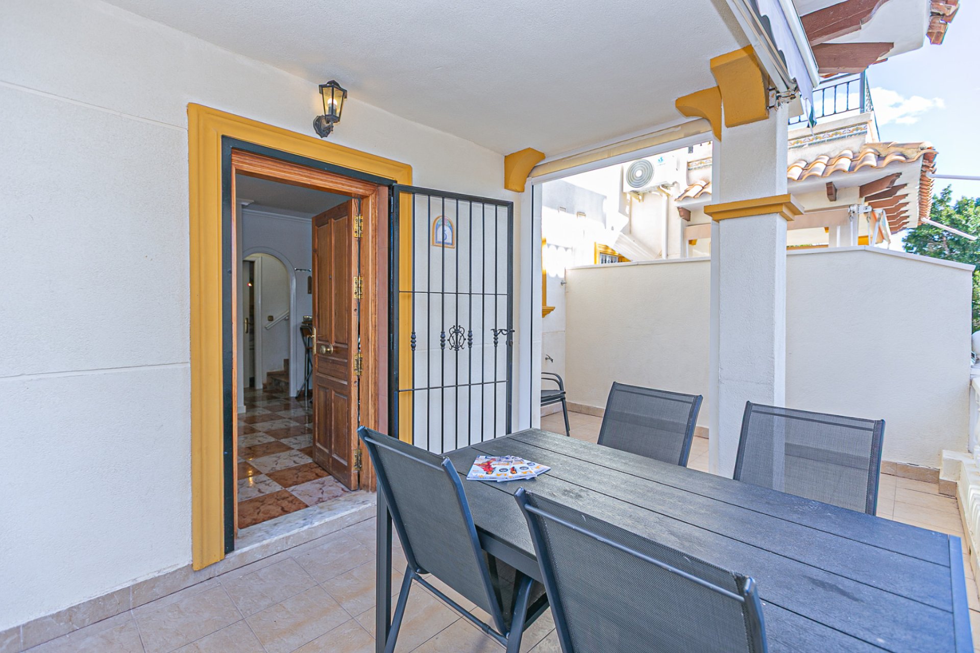 Herverkoop - Rijwoning - Playa Flamenca