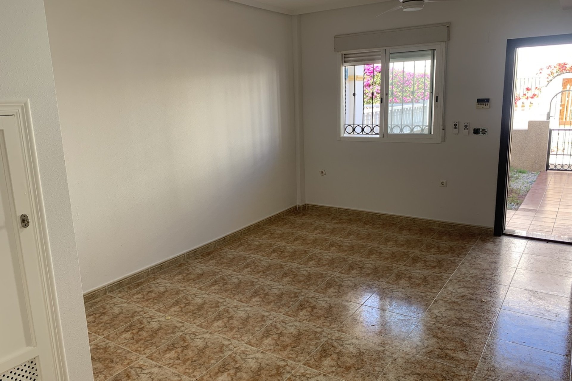 Herverkoop - Rijwoning - Punta Prima