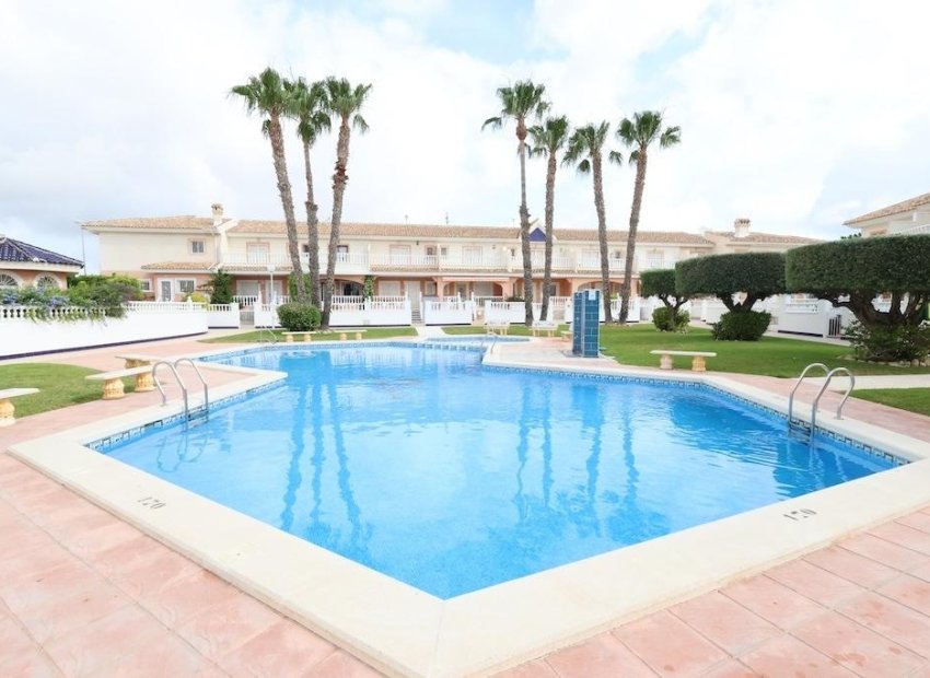 Herverkoop - Rijwoning - Rojales - Doña Pepa