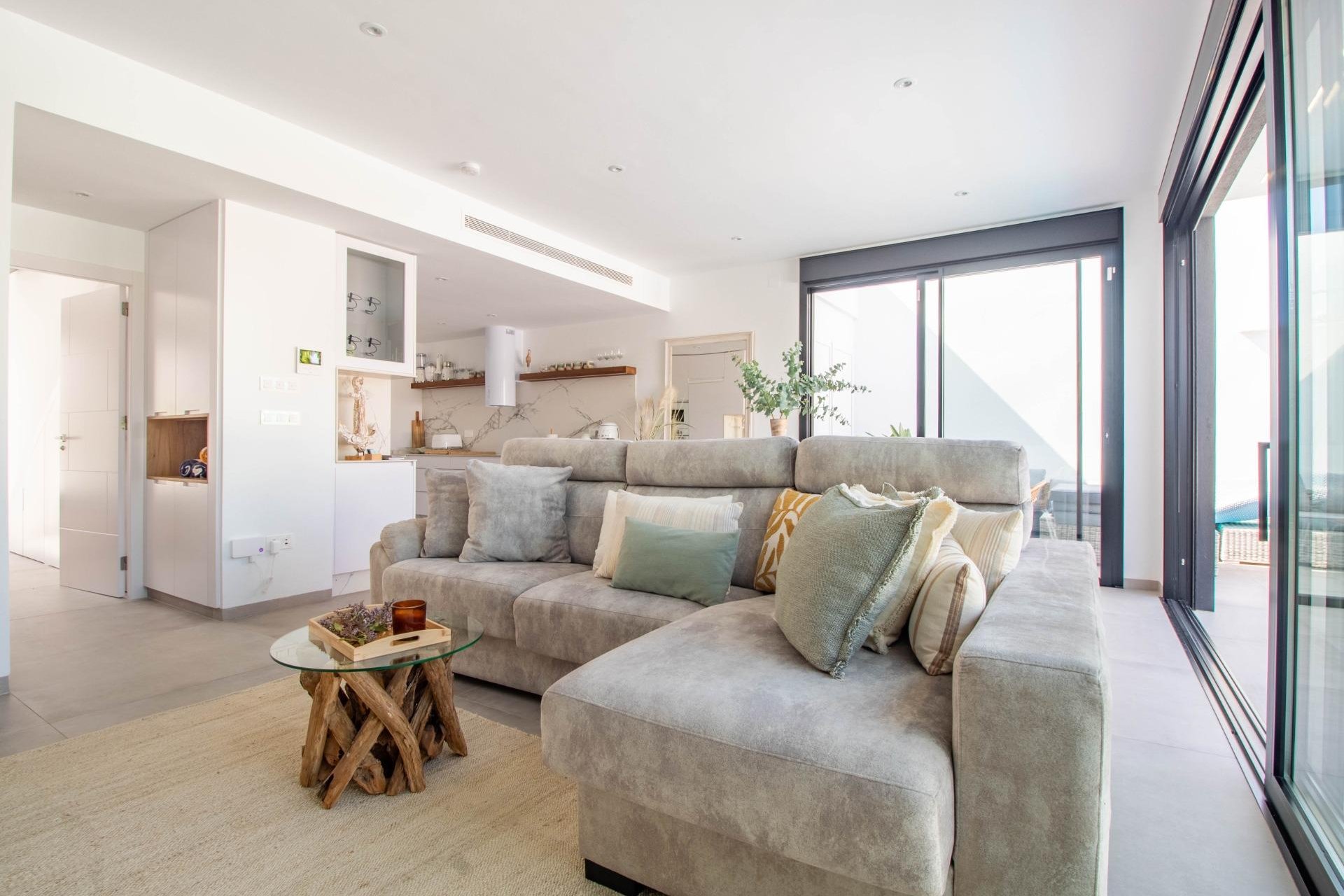 Herverkoop - Rijwoning - Santiago de la Ribera - zona san blas