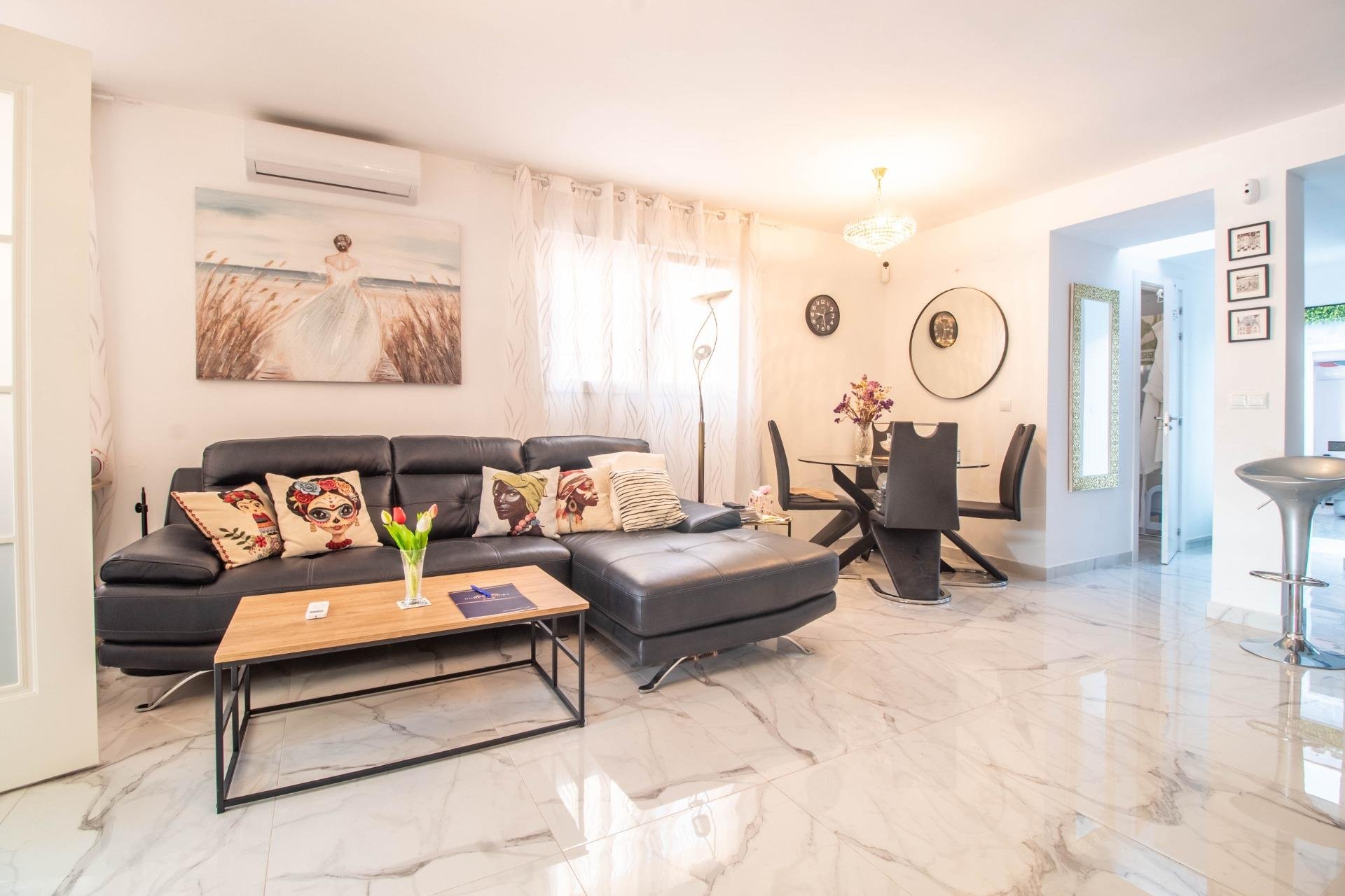 Herverkoop - Rijwoning - Torrevieja - Acequion