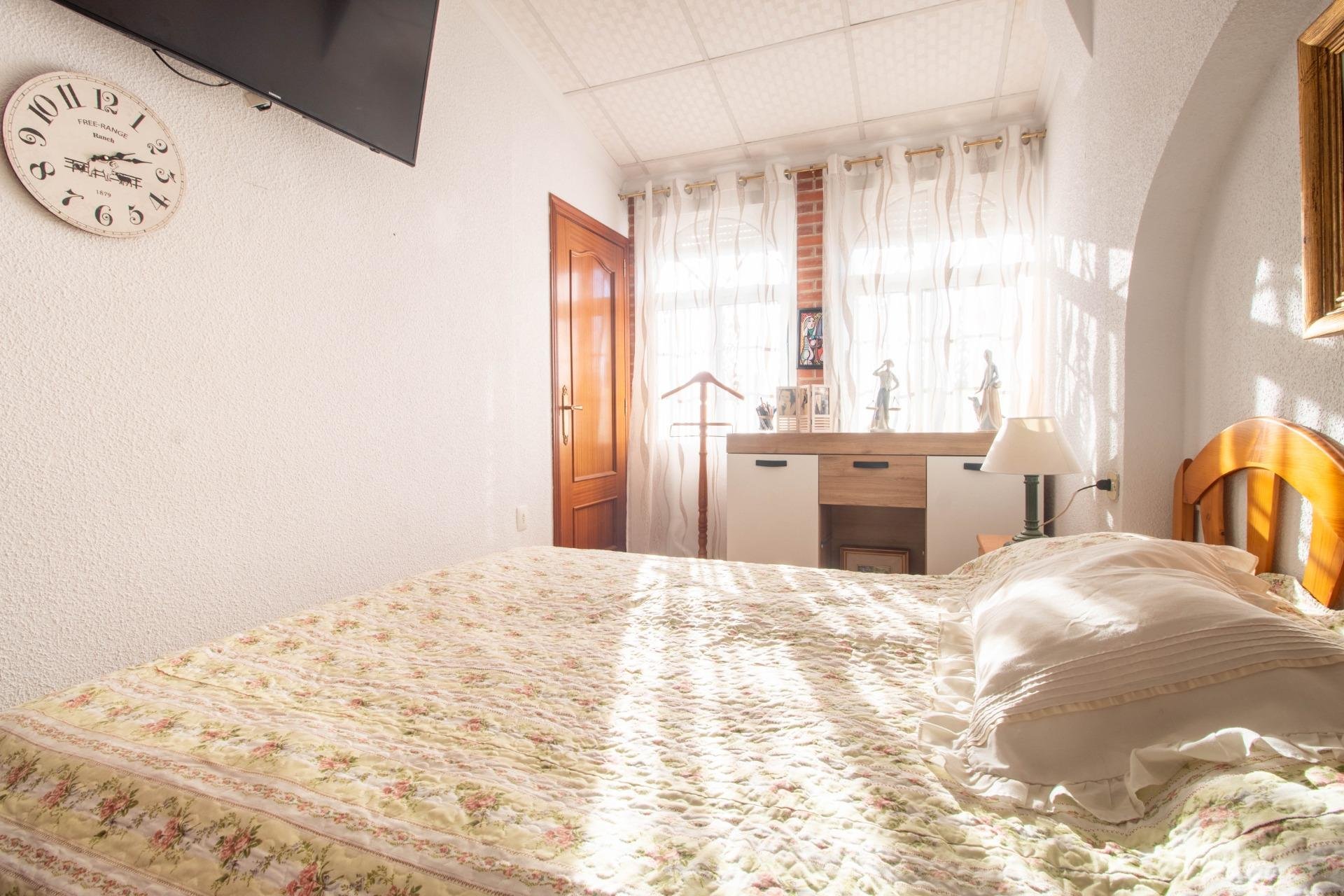 Herverkoop - Rijwoning - Torrevieja - Acequion