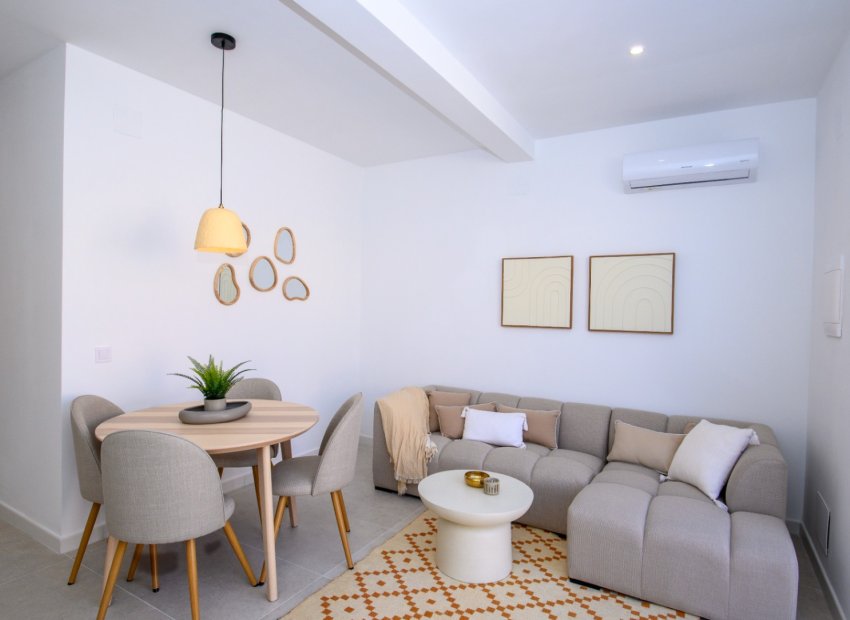 Herverkoop - Rijwoning - Torrevieja - El chaparral