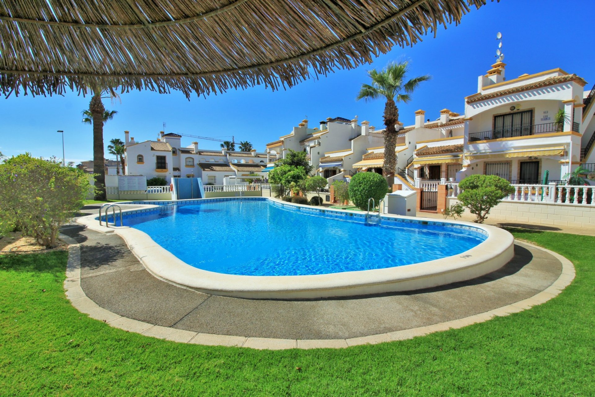 Herverkoop - Rijwoning - Villamartin - Los Dolses