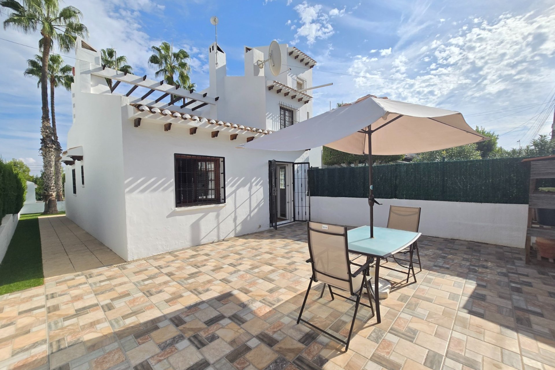 Herverkoop - Rijwoning - Villamartin - Los Dolses