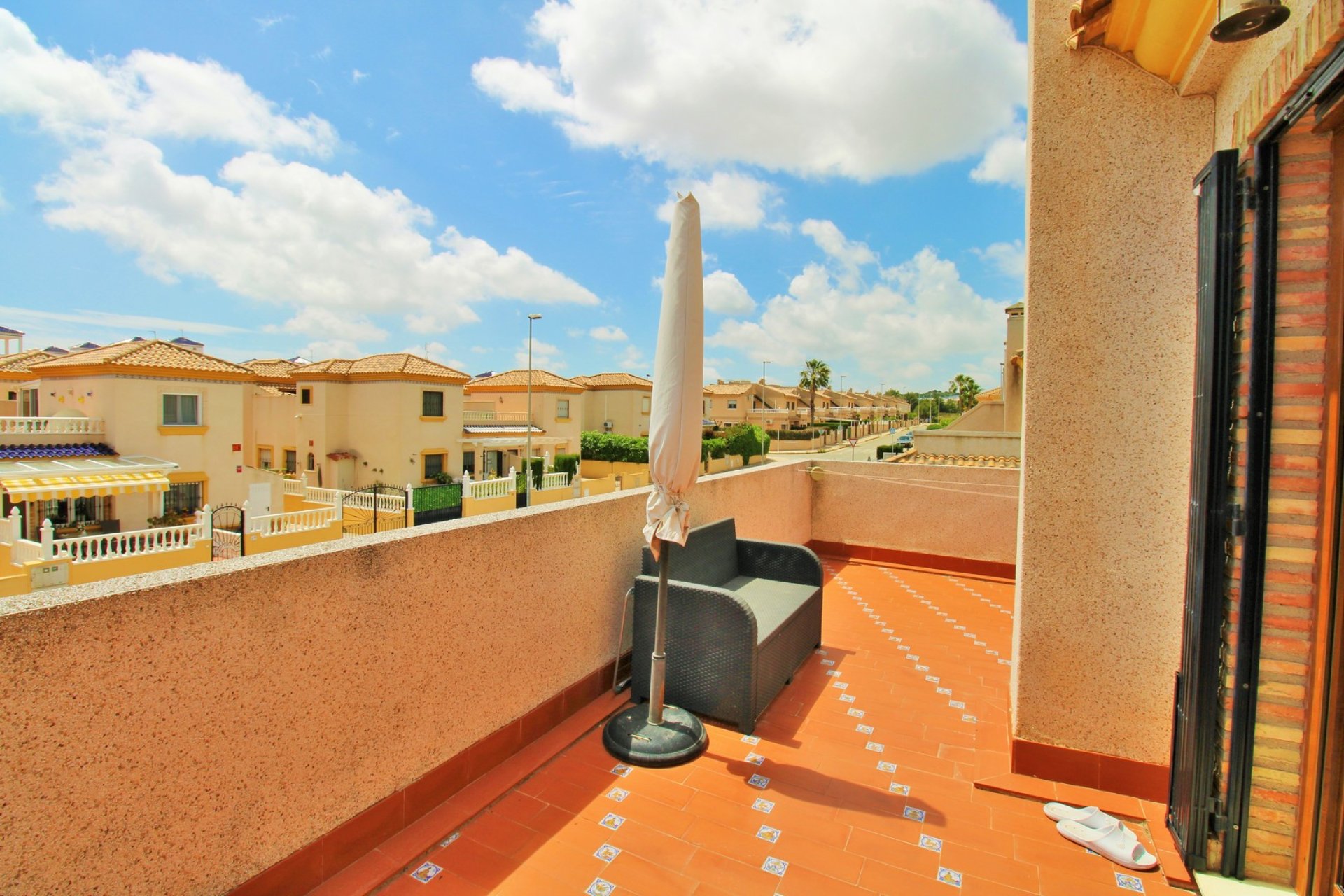 Herverkoop - Rijwoning - Villamartin - PAU 8